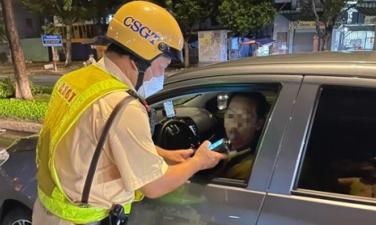 Mức phạt ô tô không chấp hành yêu cầu kiểm tra về nồng độ cồn của người thi hành công vụ